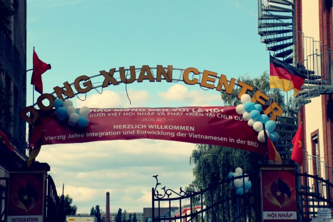 eingang dong xuan center